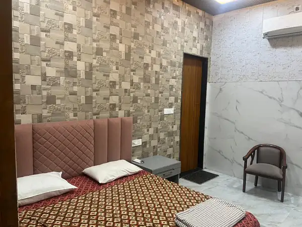 Hotel in Barsana (opposite Kirti Mandir), photo 2