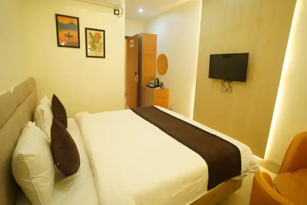 Hotel Shri Radha Krishnam