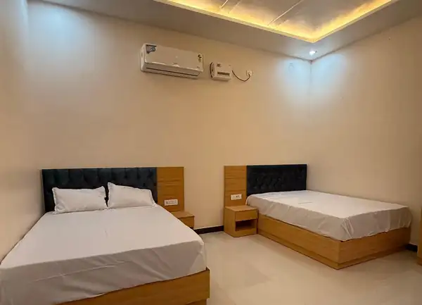 Laxmi Seva Sadan (Laxmi Hotel)