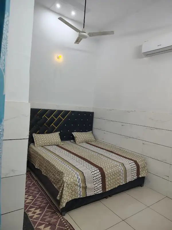 Shri Radhika Kunj